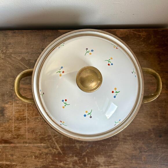Vintage Enamel and Brass Floral 2.5 Quart Lidded Pot | Cottagecore Granny Chic - Picture 2 of 8